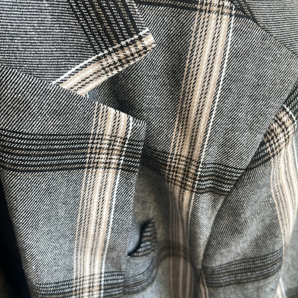 Grey Jacket - Picture 3 of 6